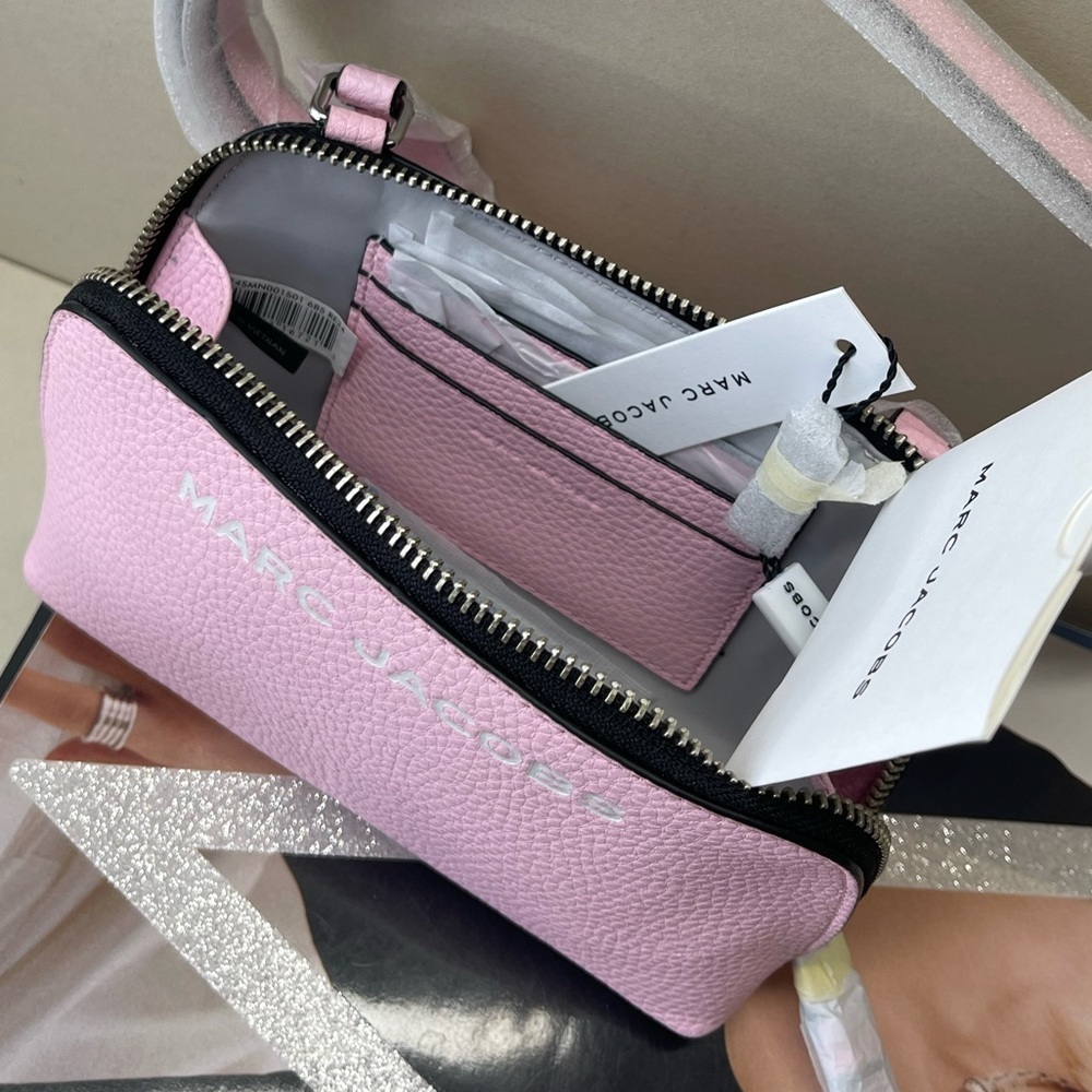 (new+tag) Marc Jacobs small crossbody pink fit large iphone pro max - Picture 3 of 8